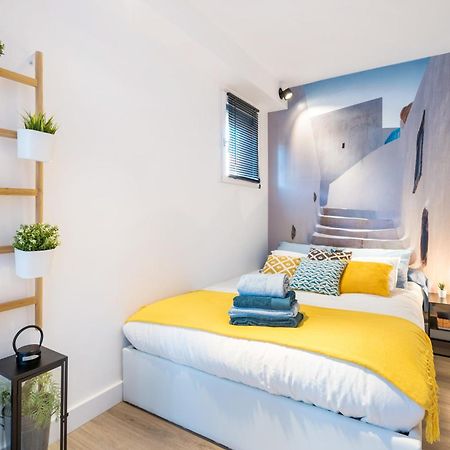 Super Chazelles - Metro - Hopitaux Lyon Sud Lägenhet Saint-Genis-Laval Exteriör bild